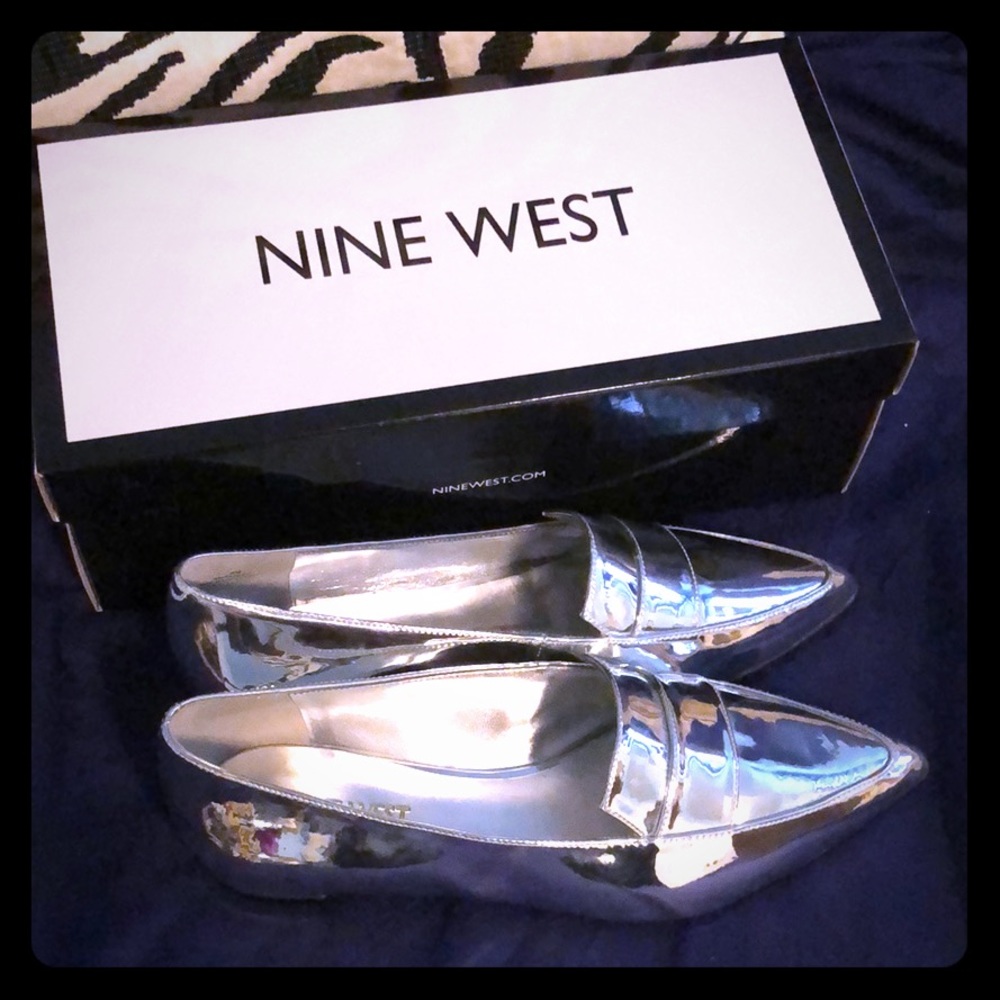 NWT MJ Nine West Pointy Toe Adley Silver Mirror Flat Loafers